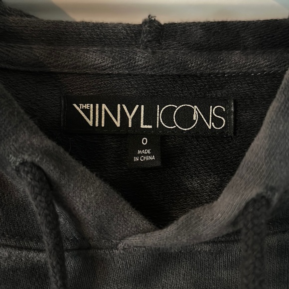 Torrid black and gray AC⚡️DC pullover cropped hoodie size 0 (L/XL) - Picture 3 of 7